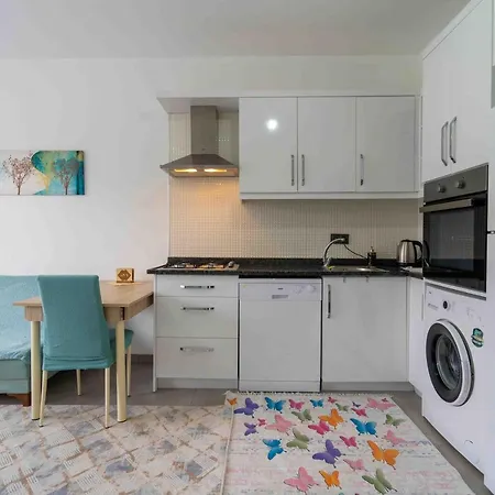 Exodus Apartment *